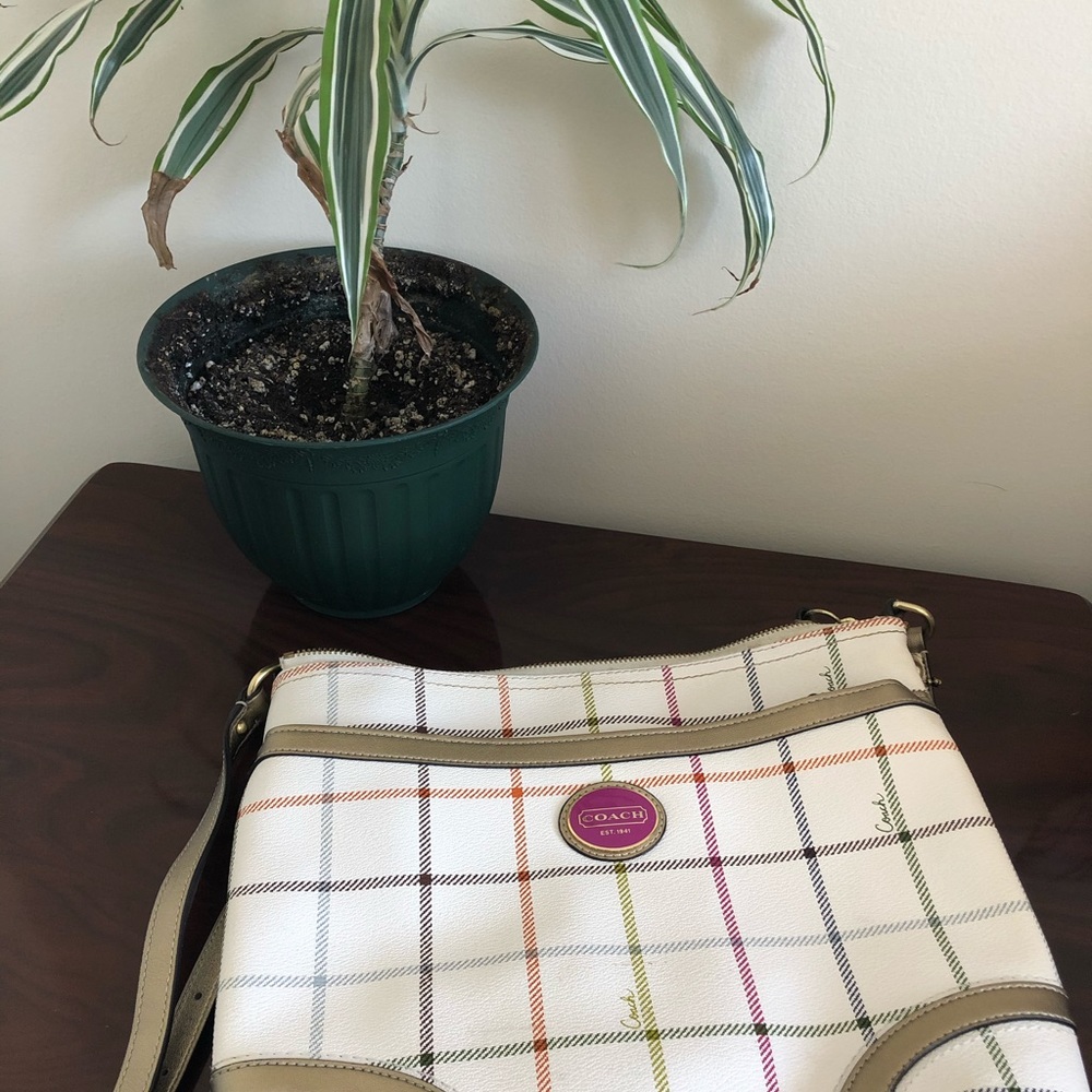 The perfect sized crossbody!